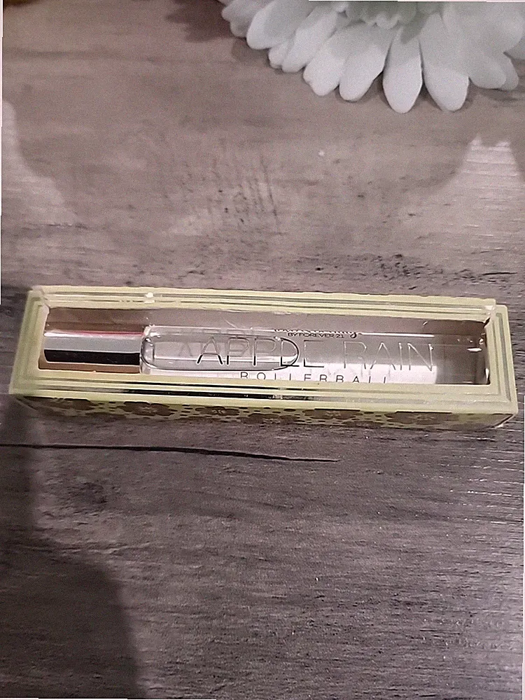 Love And Beauty Apple Rain Rollerball