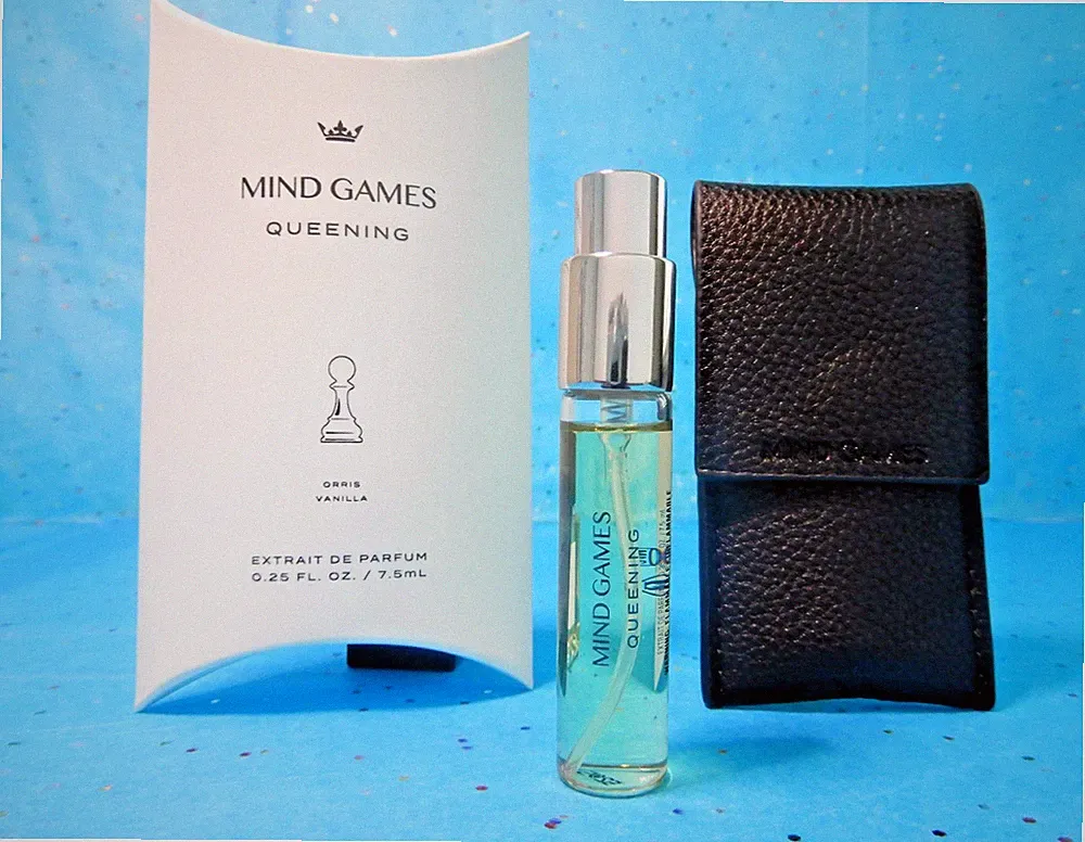 Mind Games QUEENING Extrait De Parfum Travel Spray .25 oz & Black Leather Case